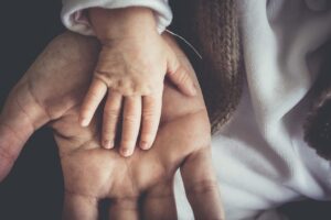 ワキガが気になる暑い日に試すべき対策は？